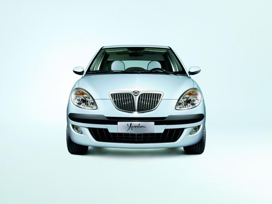  Lancia Ypsilon Limited Edition 2004 года  (фото 5 из 6)